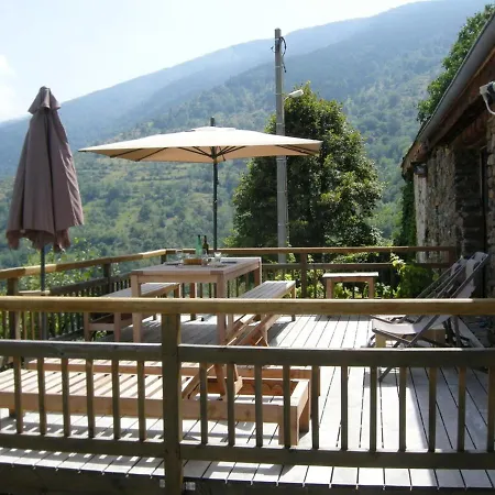 Maison Familiale Avec Vues Imprenables A Ayguatebia Hébergement de vacances *