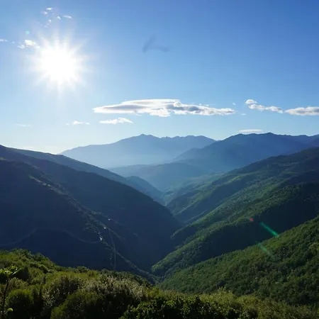 Maison Familiale Avec Vues Imprenables A Ayguatebia * Talau