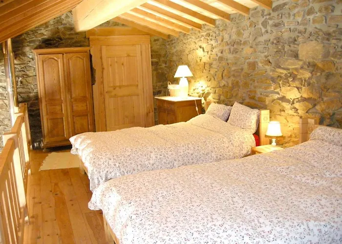 Maison Familiale Avec Vues Imprenables A Ayguatebia Hébergement de vacances